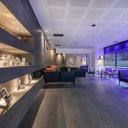 Les Elmes - Hotel, & Privee