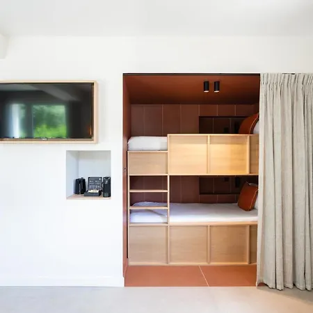 Les Elmes - Hotel, & Privee 4*