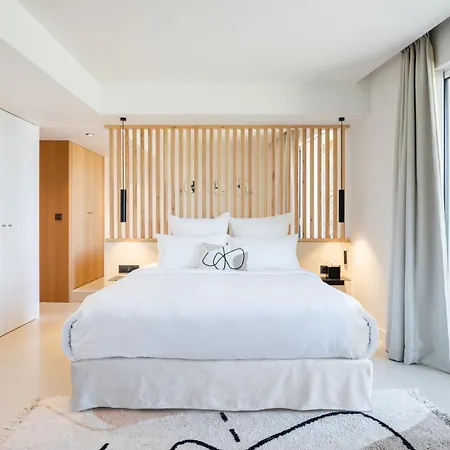 Les Elmes - Hotel, & Privee Отель 4*