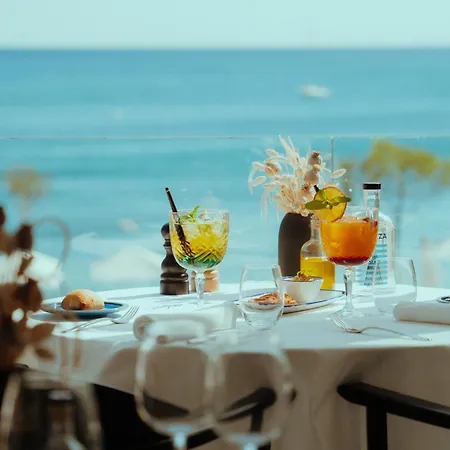 Les Elmes - & Hotel 4*