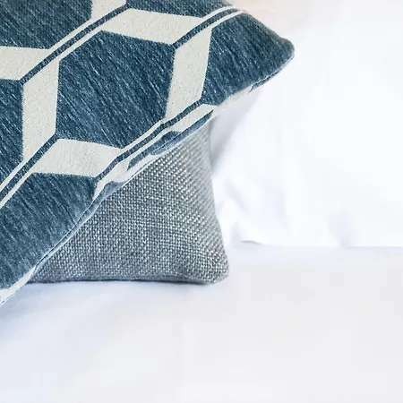 Hotel Les Elmes - & 4*