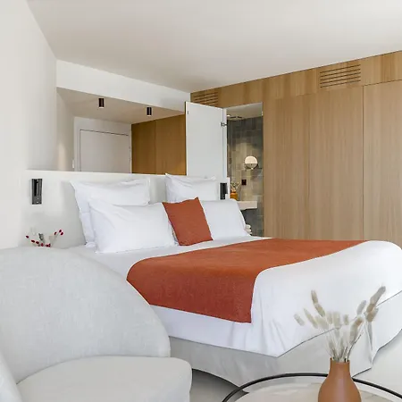 Les Elmes - Hotel, & Privee 4*