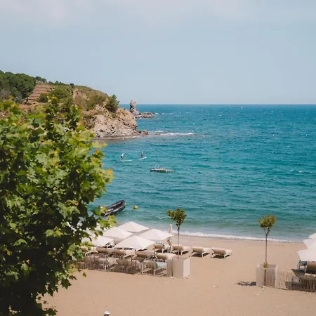 Hotel Les Elmes - &
